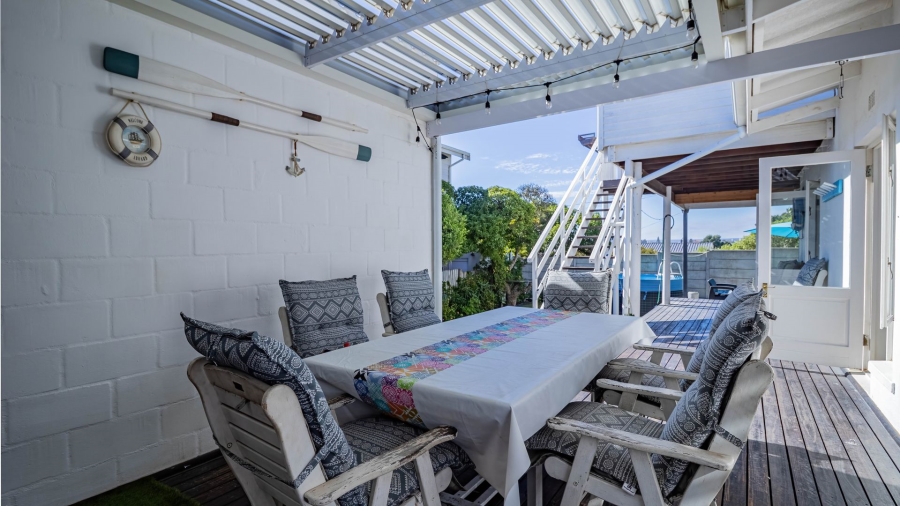 4 Bedroom Property for Sale in Yzerfontein Western Cape